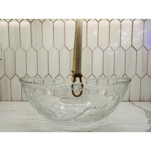 Vtge Italian Vetreria Etrusca Glass Bowl | Raised Hibuscus |‎ Bamboo Handle - Picture 1 of 5